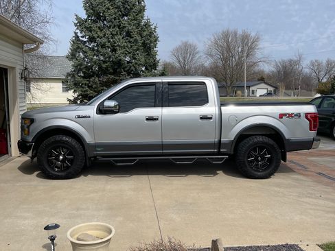 Used 2016 Ford F150 Lariat image 1