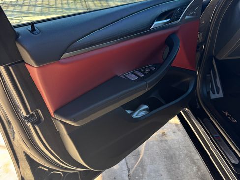 Used 2023 BMW X3 xDrive30i w/ M Sport Package image 9