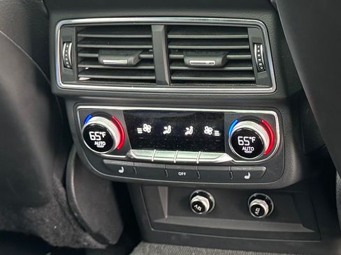 Used 2018 Audi Q7 3.0T Prestige image 9