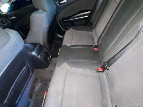 Used 2016 Dodge Charger R/T RWD image 28