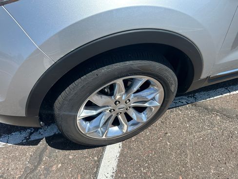 Used 2013 Ford Explorer Limited AWD/4WD image 26