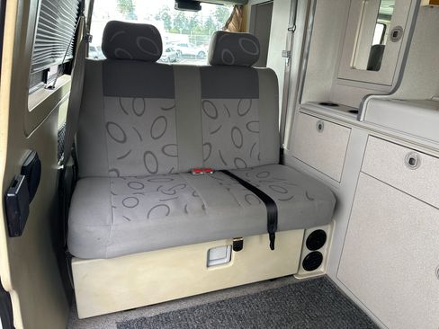Used 2002 Volkswagen Eurovan Camper image 8