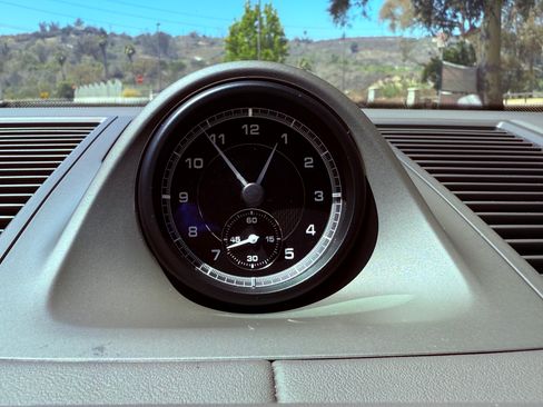 Used 2025 Porsche Macan image 12