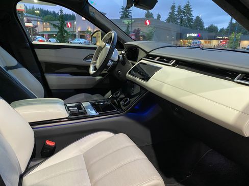 Used 2018 Land Rover Range Rover Velar image 24