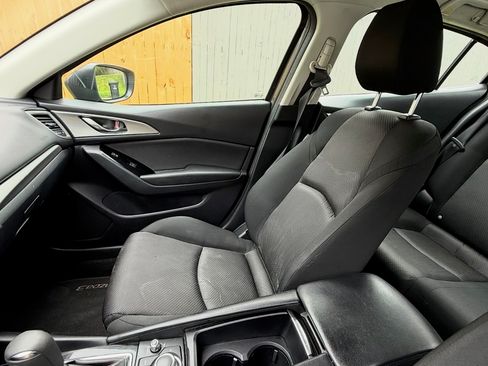 Used 2018 MAZDA MAZDA3 Sport FWD image 5