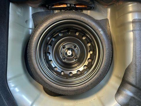 Used 2012 Nissan Versa 1.8 S w/ Plus Pkg image 26