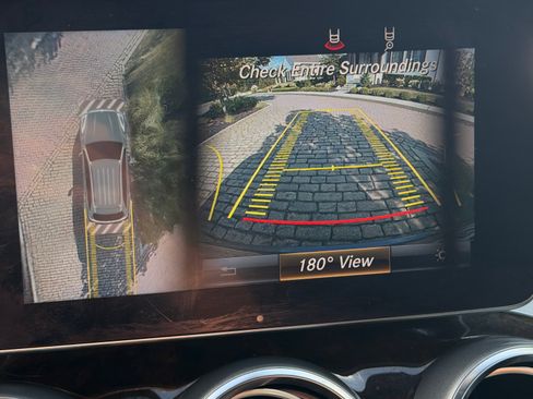Used 2018 Mercedes-Benz GLC 300 4MATIC image 13