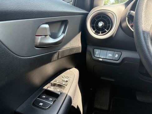 Used 2021 Kia Forte LXS image 10