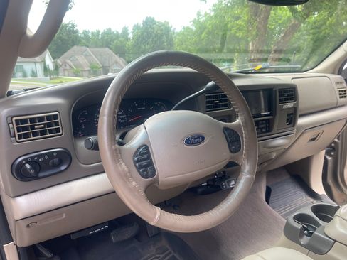 Used 2004 Ford Excursion Limited AWD/4WD image 16