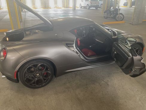 Used 2016 Alfa Romeo 4C Coupe image 8