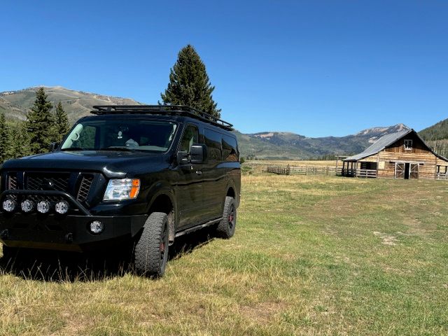 Used 2017 Nissan NV 3500 SL AWD/4WD image 1
