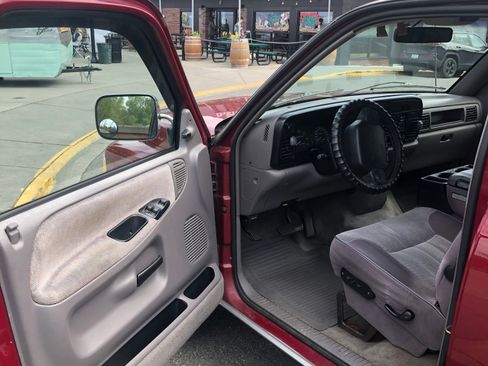 Used 1994 Dodge Ram 1500 Truck 2WD Regular Cab image 5