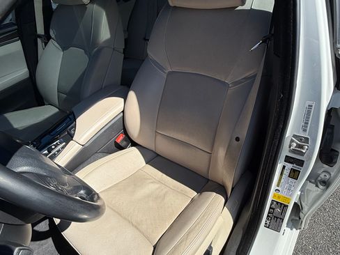 Used 2012 BMW 550i xDrive Sedan image 15