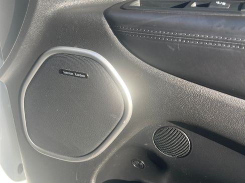 Used 2015 Jeep Grand Cherokee High Altitude AWD/4WD image 8