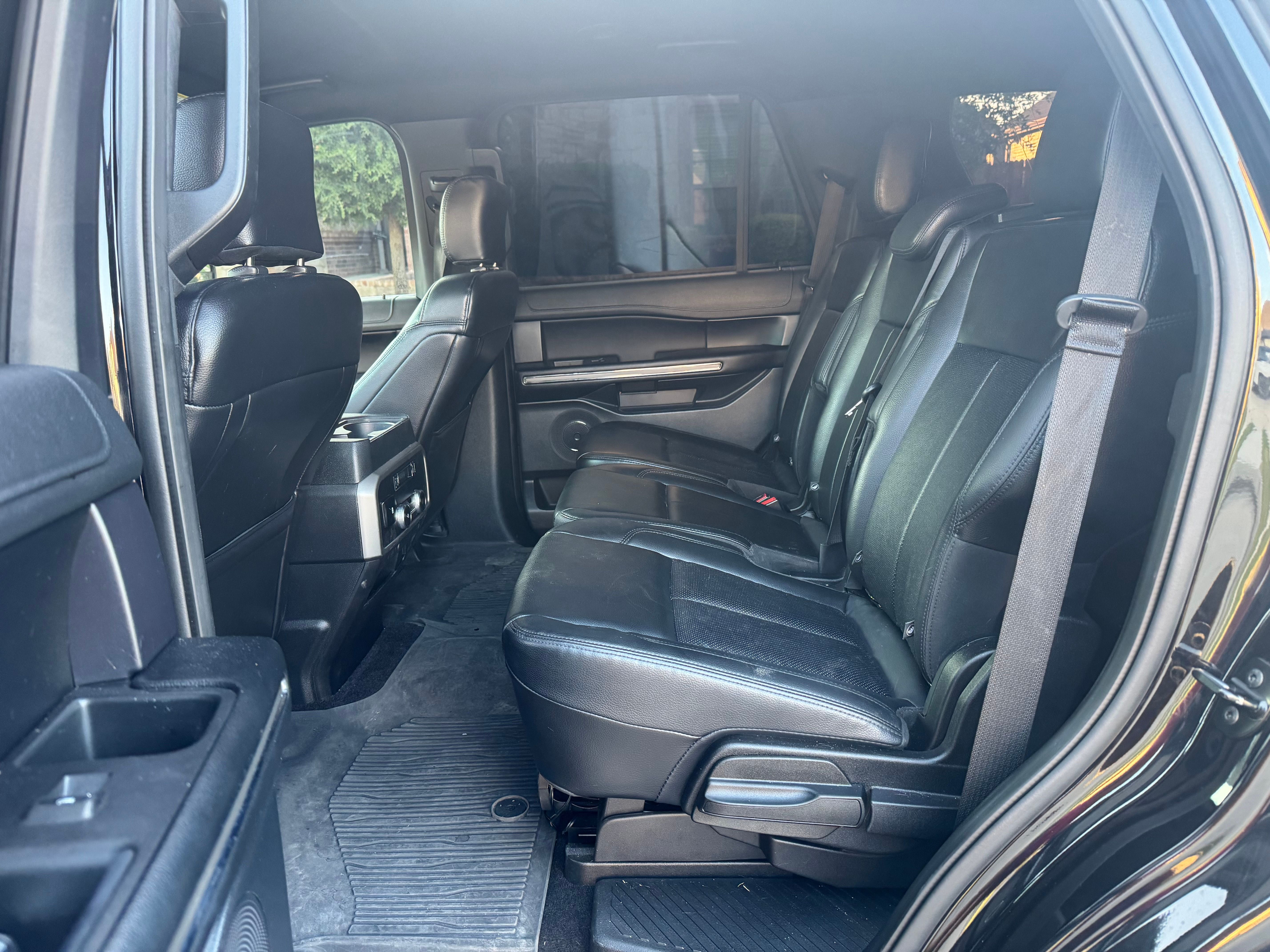 Used 2019 Ford Expedition XLT w/ Equipment Group 201A RWD image 8