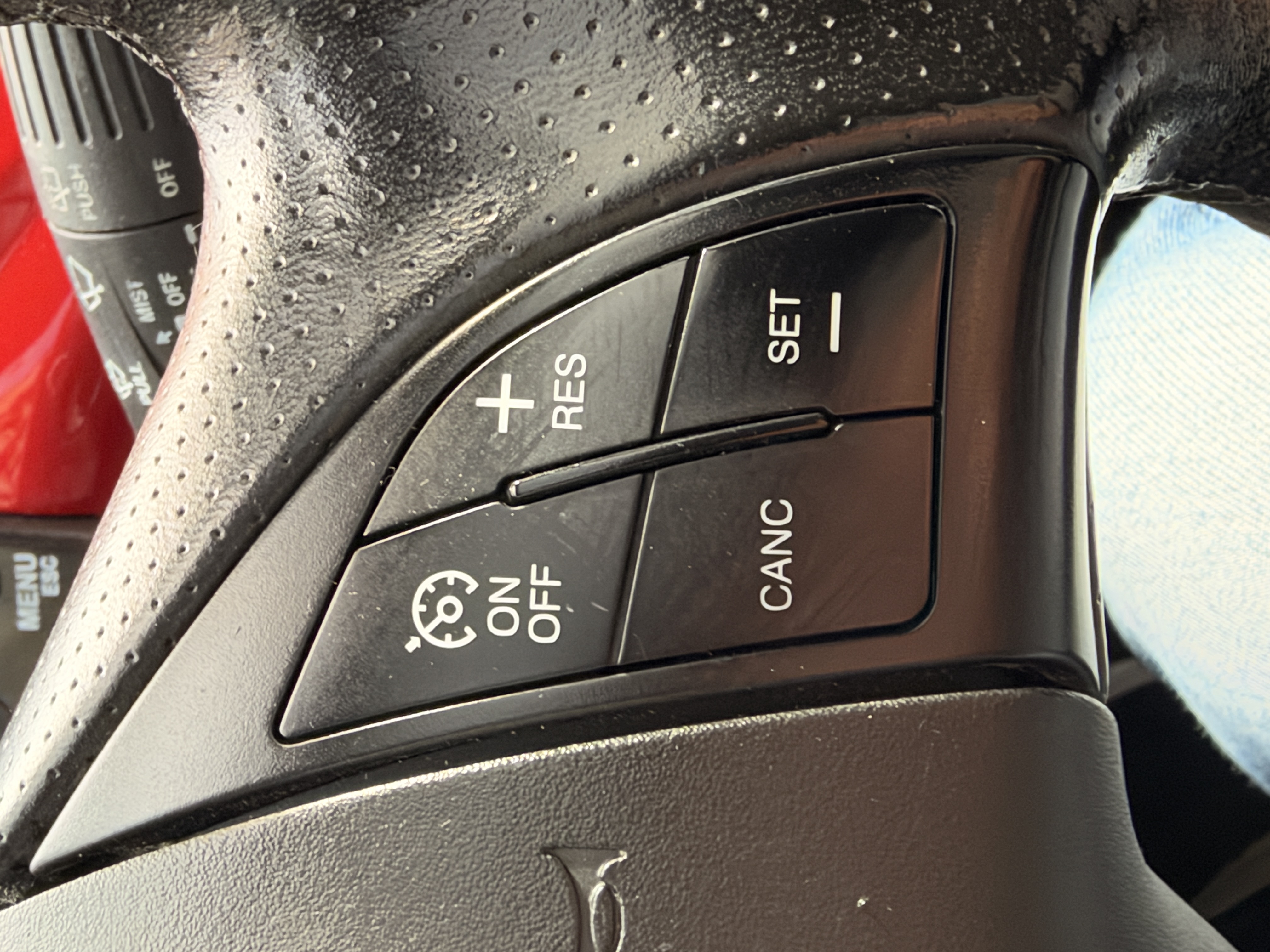 Used 2012 FIAT 500 Sport w/ Safety & Convenience Pkg FWD image 12
