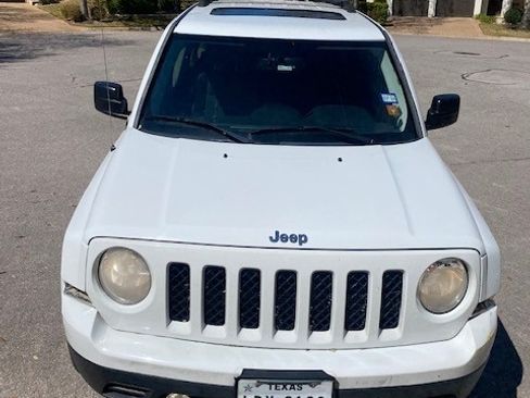Used 2014 Jeep Patriot Latitude w/ Freedom Edition Package image 1