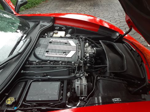 Used 2015 Chevrolet Corvette Z06 image 9