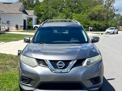 Used 2014 Nissan Rogue SV w/ SV Moonroof Package FWD image 2