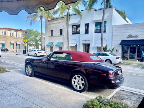 Used 2009 Rolls-Royce Phantom Drophead Coupe image 10
