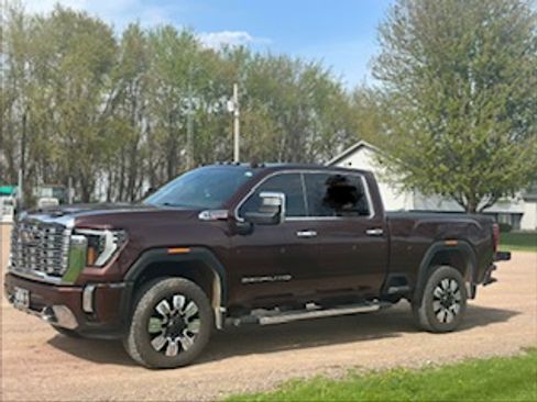 Used 2024 GMC Sierra 3500 Denali AWD/4WD image 1