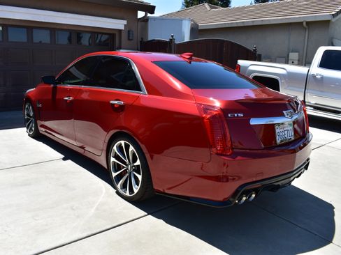 Used 2016 Cadillac CTS V w/ Luxury Package RWD image 10