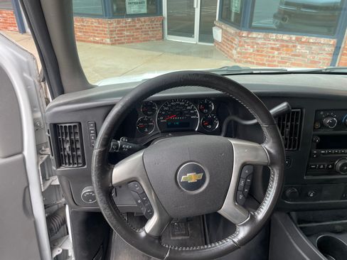 Used 2014 Chevrolet Express 1500 LT w/ LT Preferred Equipment Group RWD image 18