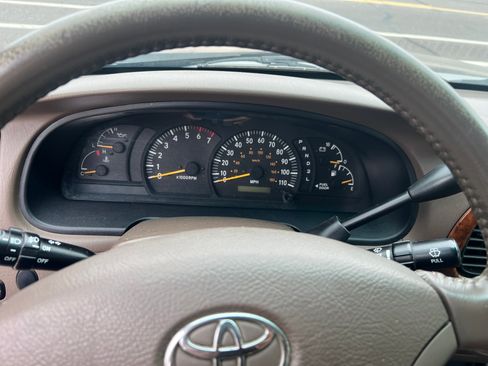 Used 2004 Toyota Tundra Limited image 8