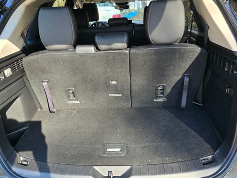 Used 2024 MAZDA CX-90 3.3 Turbo w/ Preferred Plus image 14