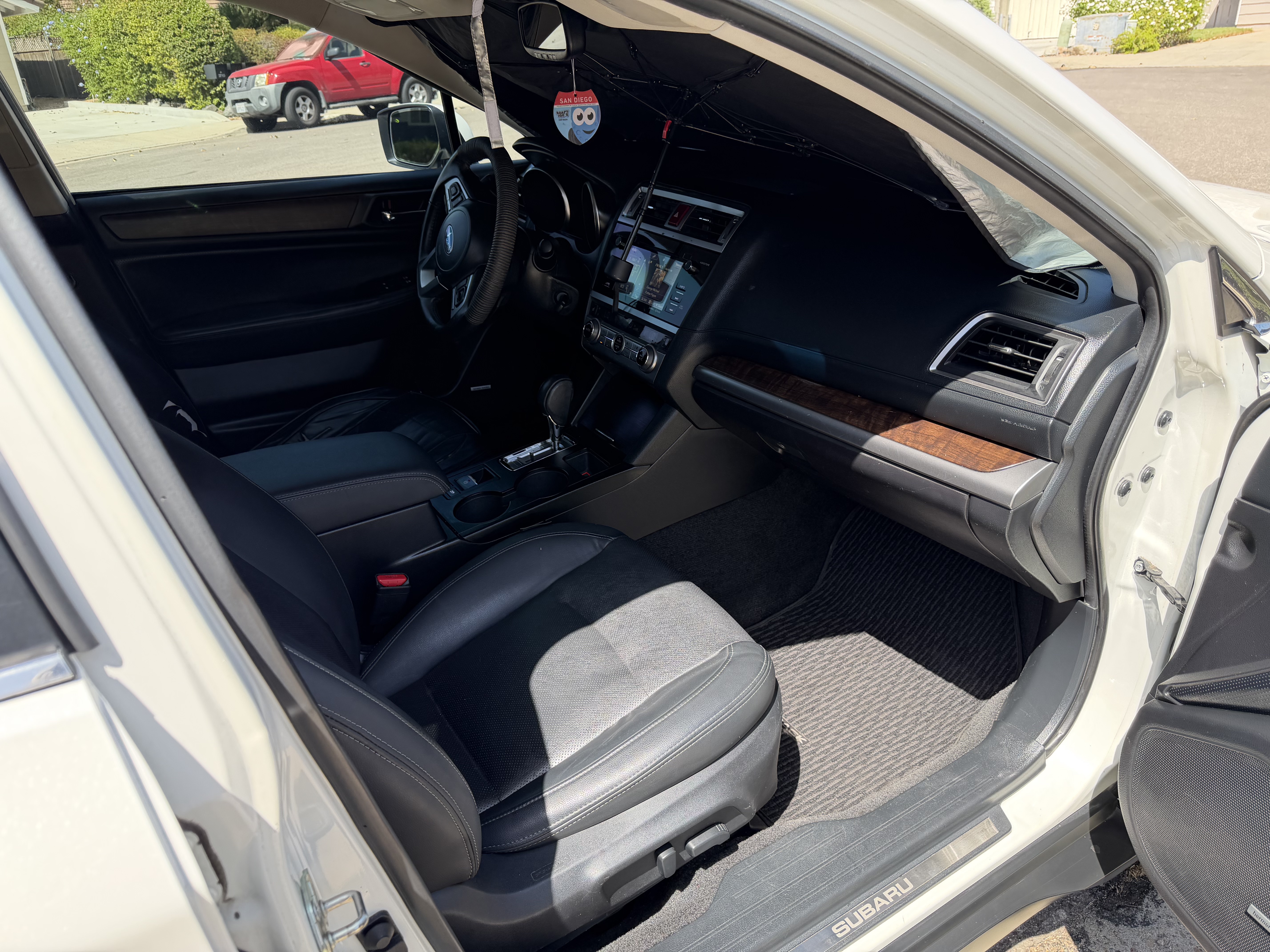 Used 2015 Subaru Outback 3.6R Limited AWD/4WD image 4