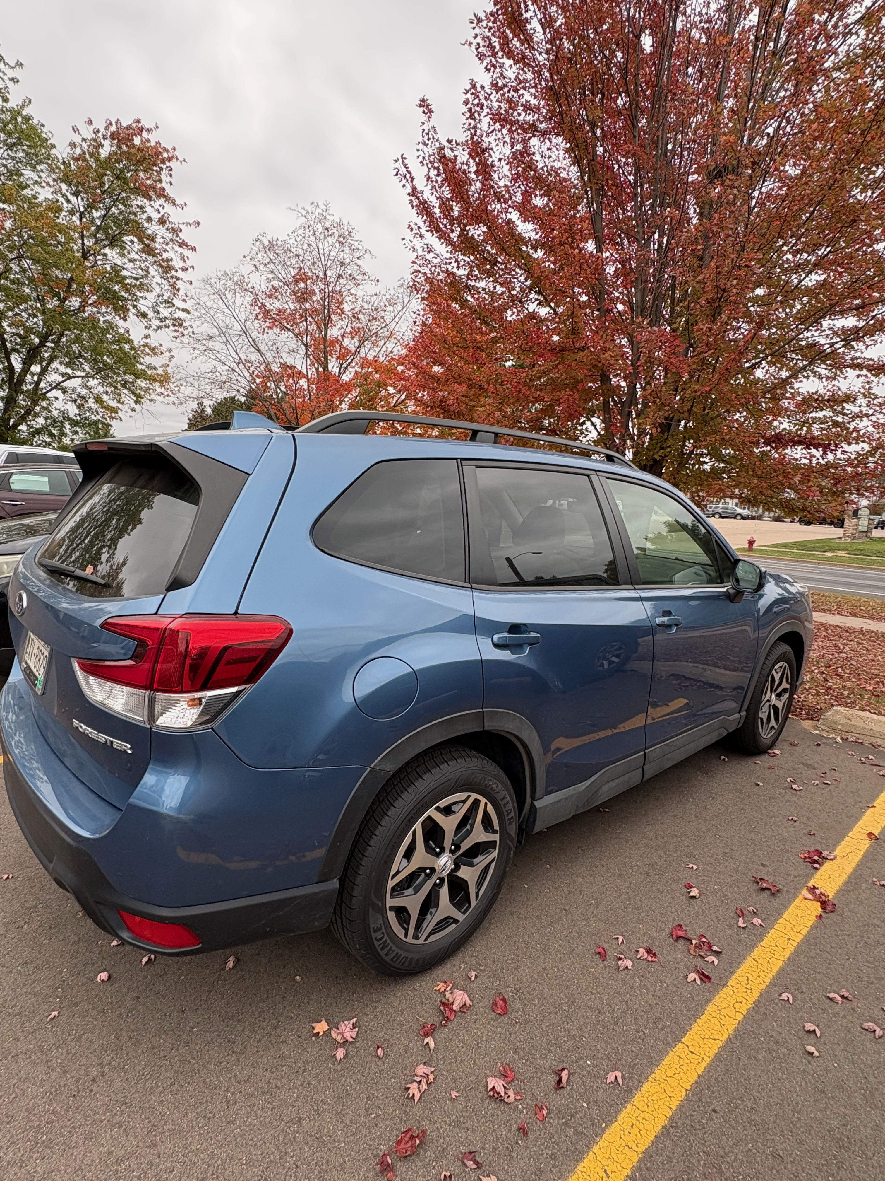 Used 2019 Subaru Forester Premium AWD/4WD image 5