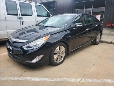 Used 2013 Hyundai Sonata Limited image 2