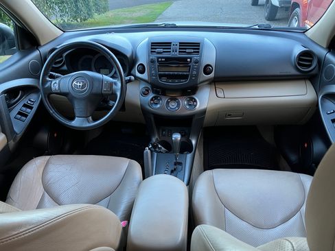 Used 2010 Toyota RAV4 Limited image 16