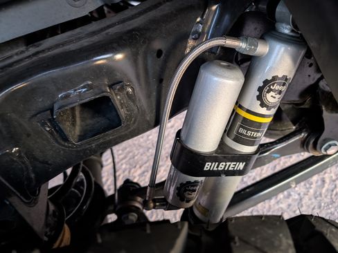 Used 2025 Jeep Gladiator Mojave w/ Convenience Group image 6