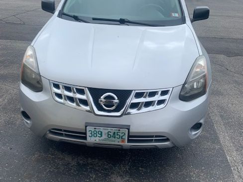 Used 2015 Nissan Rogue S image 1