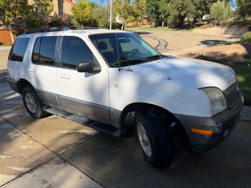 Used 2005 Mercury Mountaineer Premier AWD/4WD image 1