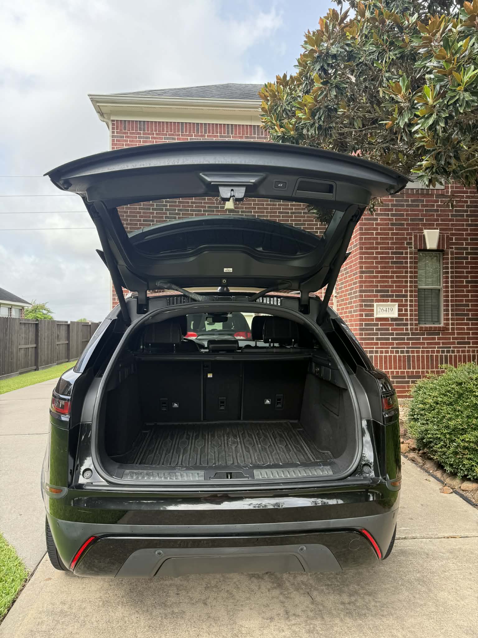 Used 2019 Land Rover Range Rover Velar S AWD/4WD image 6