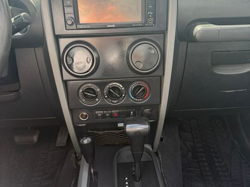 Used 2010 Jeep Wrangler Rubicon w/ Dual Top Group image 17