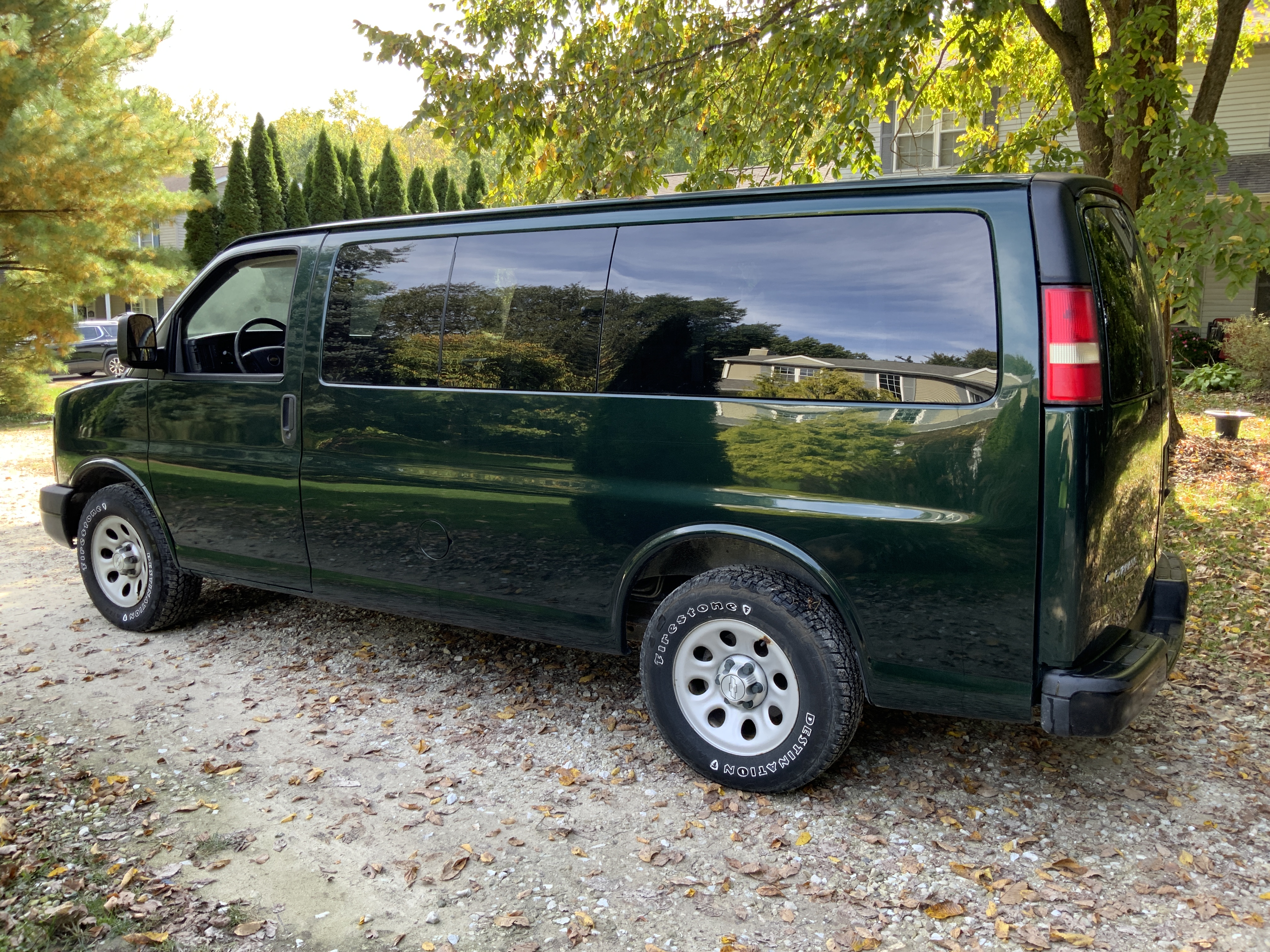 Used 2014 Chevrolet Express 1500 LS RWD image 2