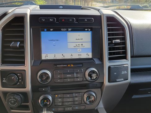 Used 2018 Ford F150 Lariat w/ Equipment Group 502A Luxury image 9