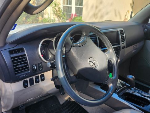 Used 2007 Toyota 4Runner Limited image 6