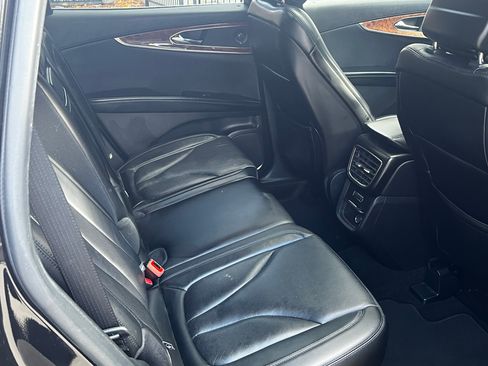 Used 2020 Lincoln Nautilus Reserve w/ Equipment Group 201A image 10