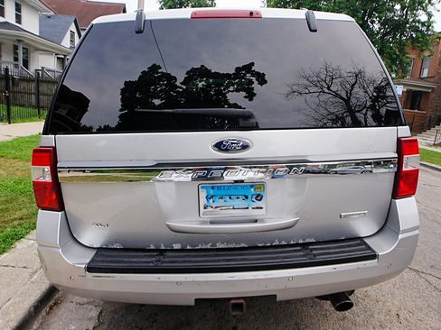 Used 2016 Ford Expedition XLT AWD/4WD image 9