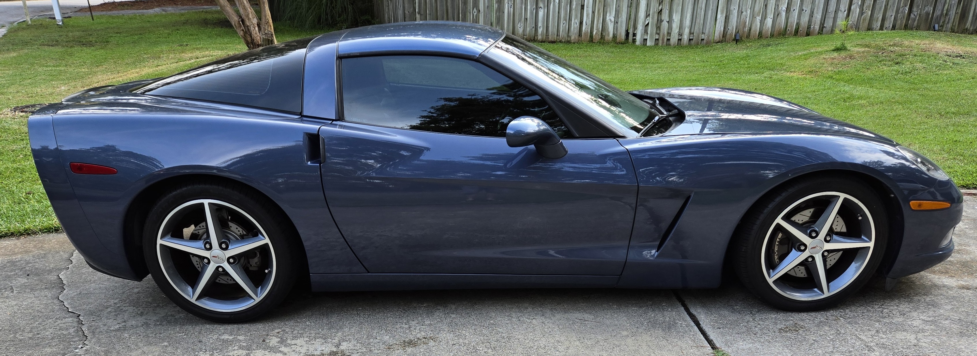 Used 2012 Chevrolet Corvette Coupe RWD image 5
