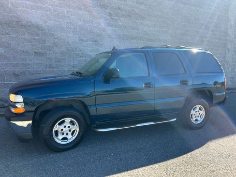 Used 2006 Chevrolet Tahoe LS w/ Smart Select Package image 1