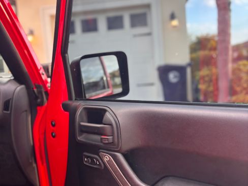 Used 2015 Jeep Wrangler Unlimited Sport w/ Quick Order Package 24S image 17