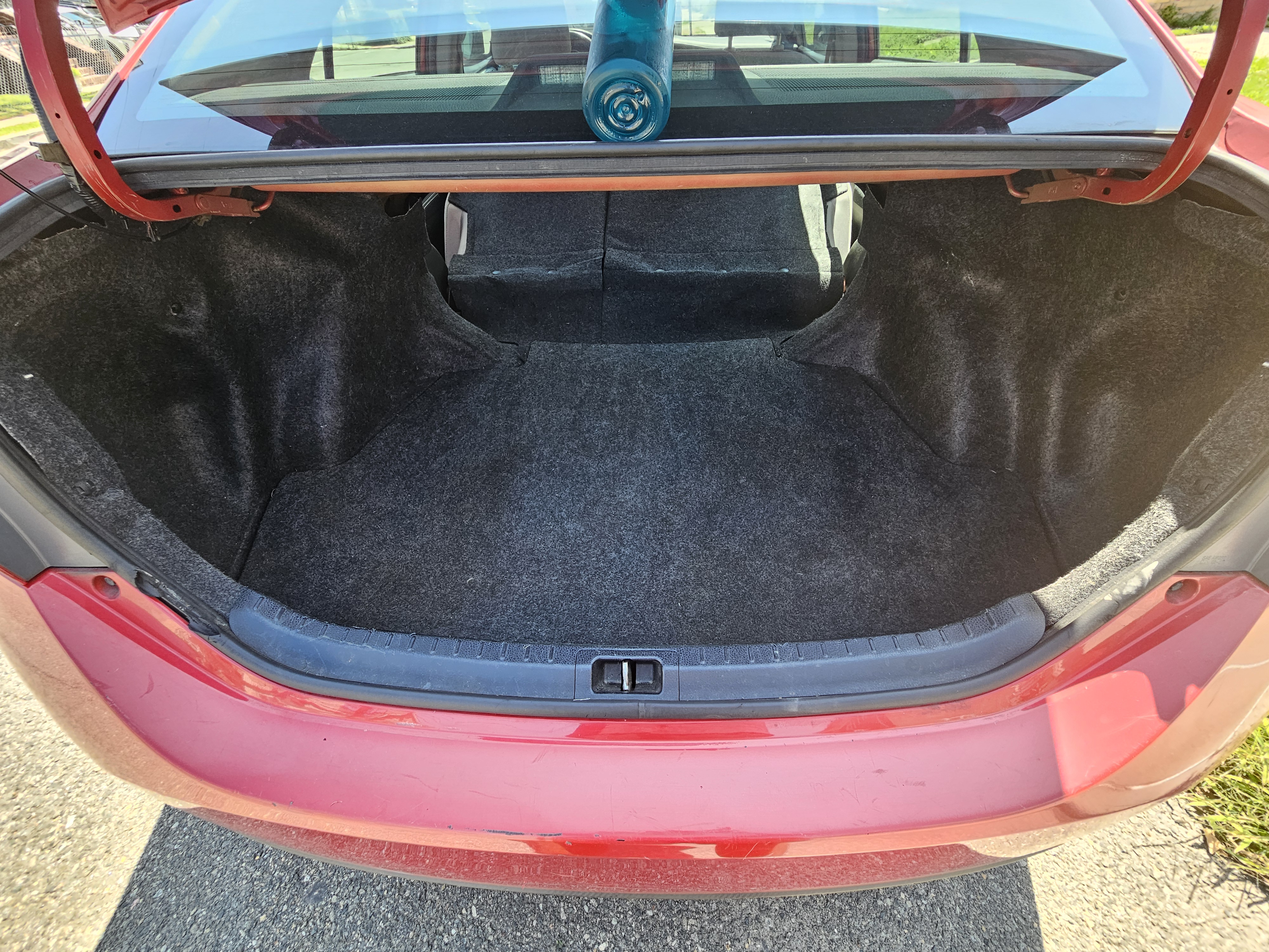 Used 2015 Toyota Corolla LE FWD image 14