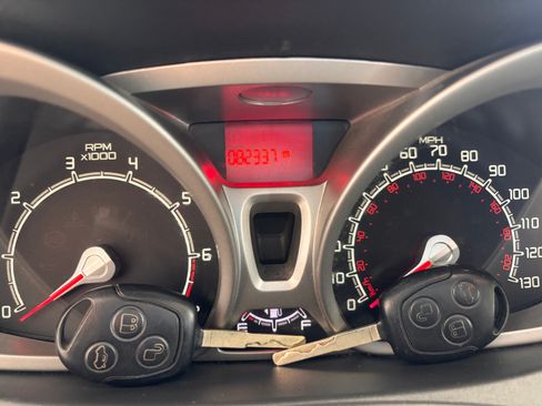 Used 2013 Ford Fiesta SE image 11