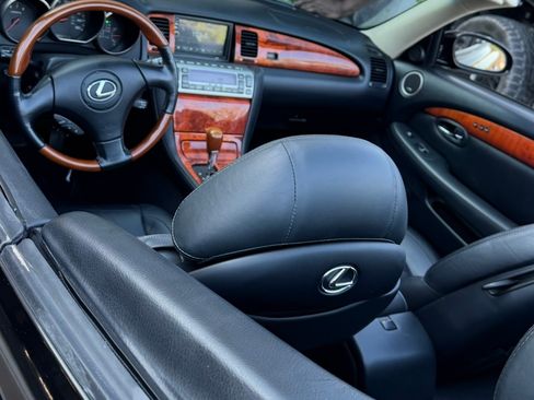 Used 2005 Lexus SC 430 Convertible image 10