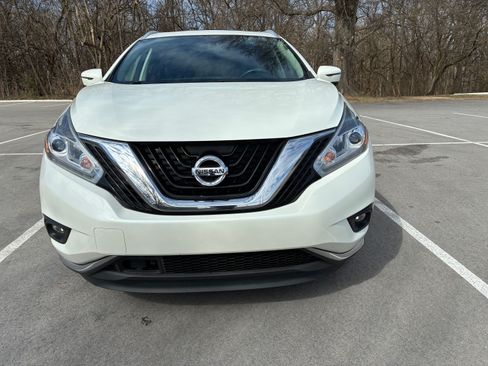 Used 2018 Nissan Murano Platinum image 2